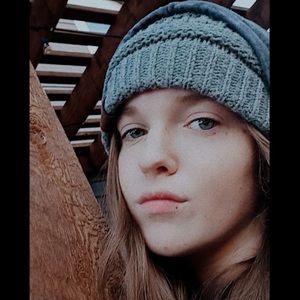 Meet your Posher, Hailey